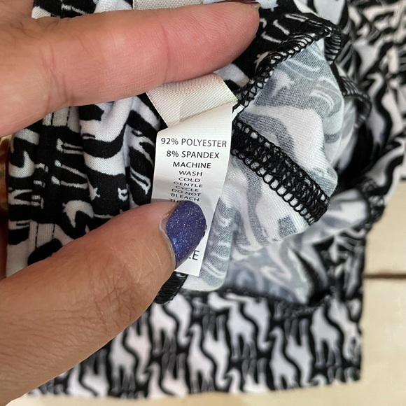 Lularoe/ Giraffe 🦒 leggings 2 pack! - Picture 5 of 6